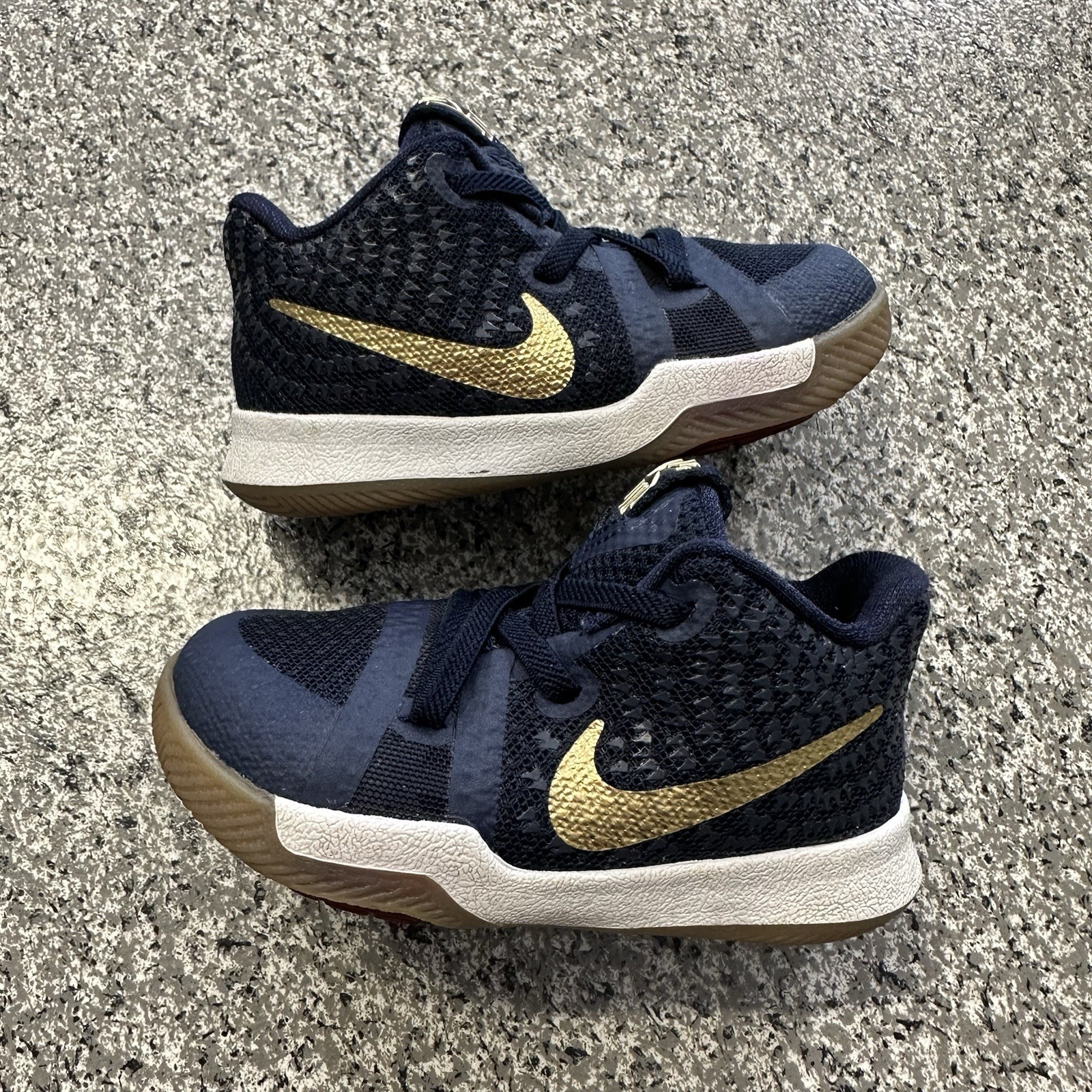 Blue Gold White 869984-400