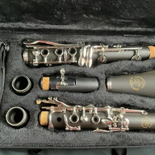 John Packer Ebonite Bb Clarinet - Nickel Keys (JP021) EUC with Carry Case Strap