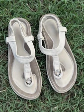 Women's SOCOFY Thong T-Sandals Size 39 US 8.5 Or 9 Flat Bohemia Elastic Strap