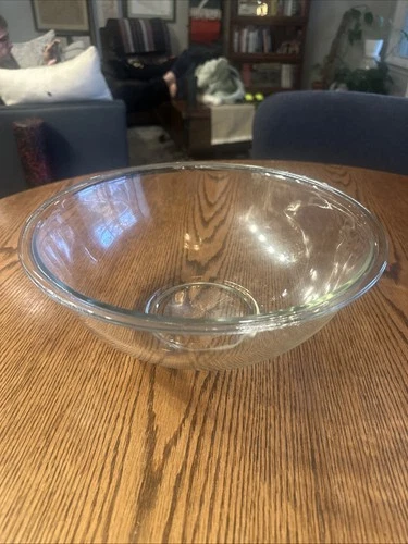 Pyrex Large Mixing Bowl # 326 Clear Glass 4.OL - Used