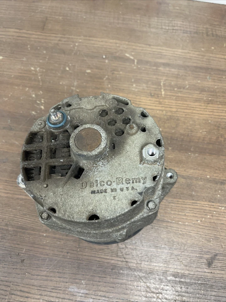 Chevy Camaro 1986 alternador OEM Foto 2 de 4