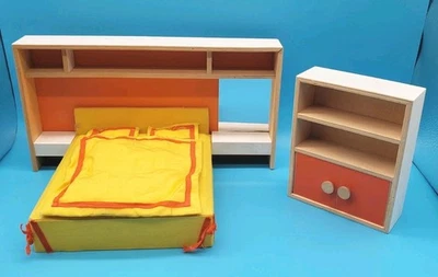 Bodo Hennig Schlafzimmer Überbau Polsterbett Bett Puppenstube Puppenhaus - Bild 1 von 4