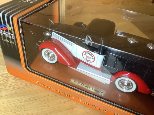 New 1:24 1936 Dodge Tanker, Ilberty Classics # 72097, limited edition Toys R us - Picture 7 of 10