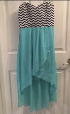 NWT gorgeous strapless dress by Windsor S
