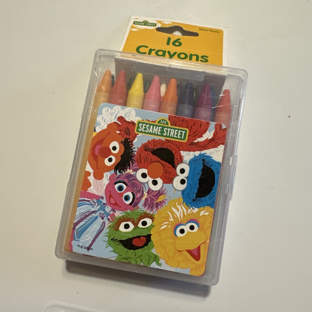 New Sesame Street Crayons Elmo Cookie Monster Colors 16 Count Hard Case