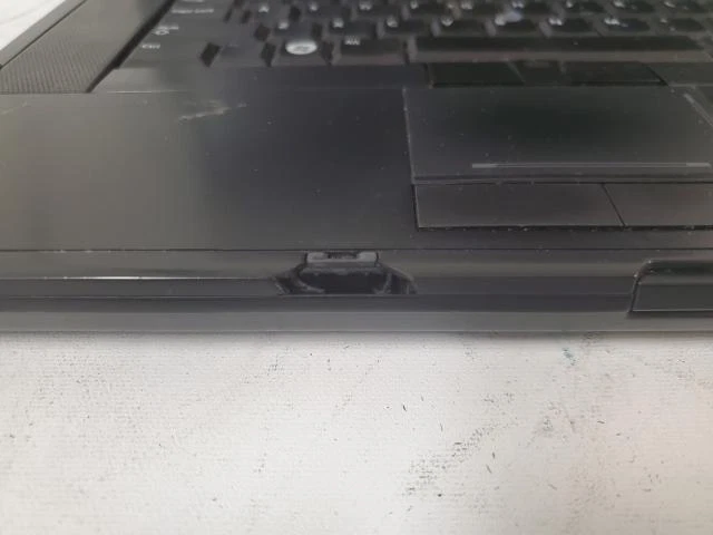 Dell Latitude E6510 Intel Core i3 M 370 2.4GHz 4096MB Laptop No HDD Case Damage - Image 3 of 4