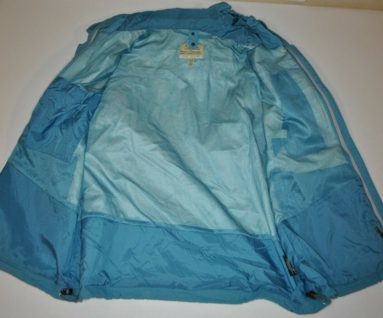 Cabela’s Women's outerwear GoreTex Hooded Jacket Coat Raincoat