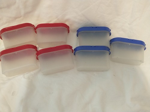 Red Blue Tupperware Modular Mate Small Spice Shaker Lot Of 7 Container #1843 - Picture 3 of 3