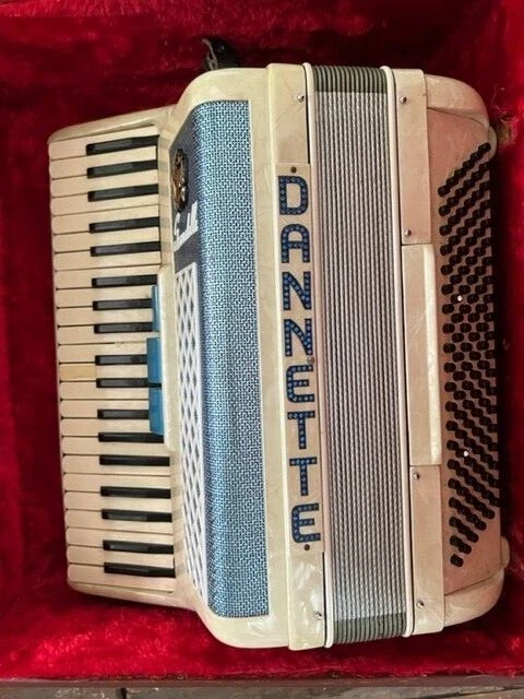 Scandalli Accordions 41 Treble Keys for sale | eBay