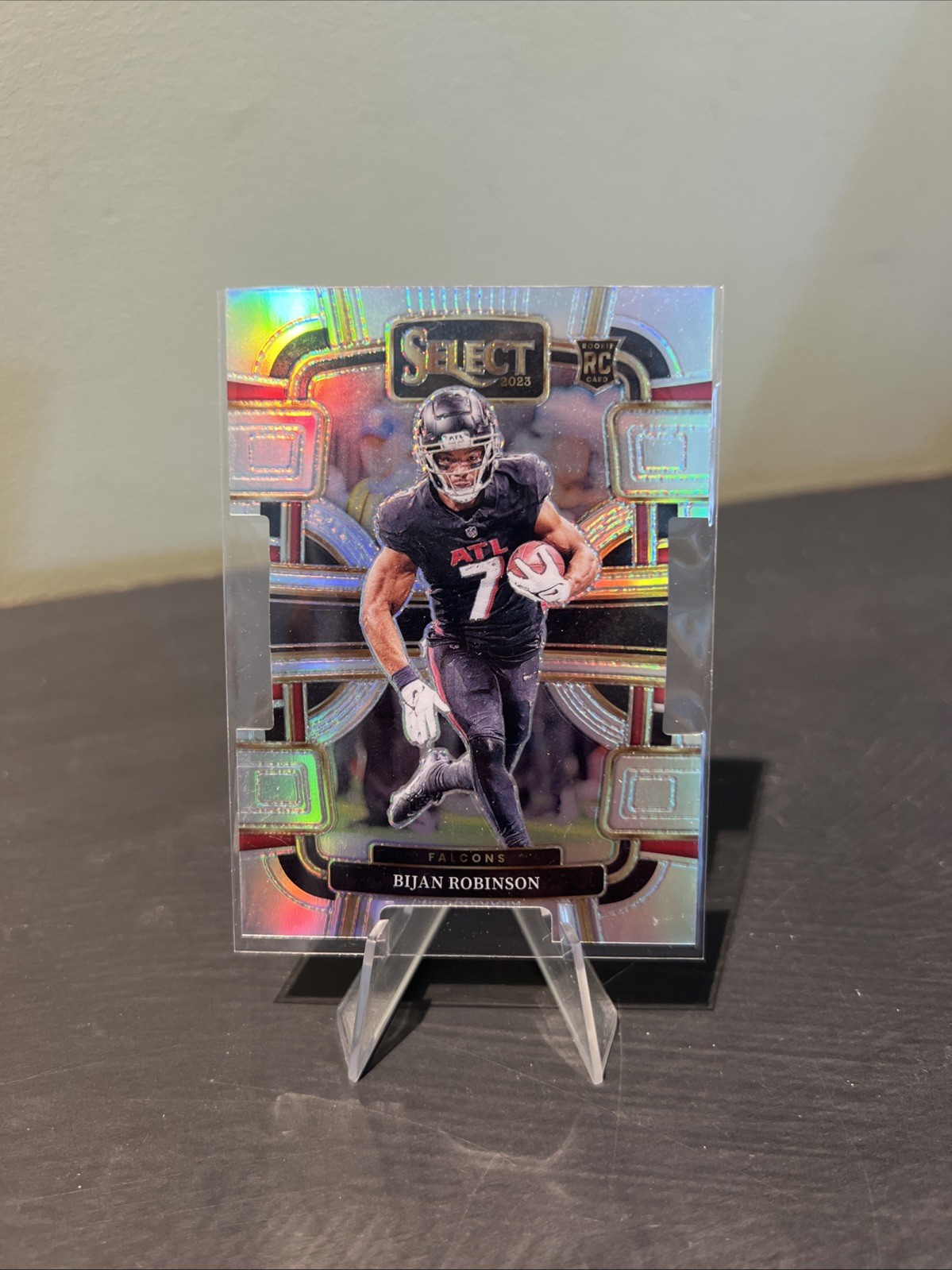 2023 Panini Select Concourse Bijan Robinson #4 Silver Prizm Die-Cut (RC)