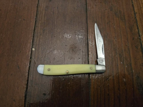 Vintage Camillus Yello-Jacket Pocket Knife New York USA 710 Single Blade