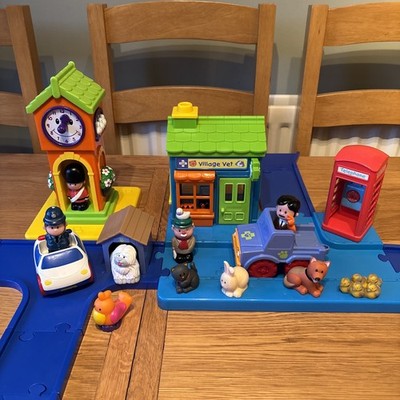 ELC Happyland Village Vet, Figuren, Tiere, Straßenbahn funktionierende Geräusche (2)