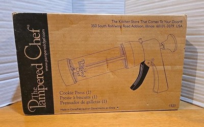 Pampered Chef Cookie Press 1525 Pastry 16 Molds Retired Open Box Kitchen Baking