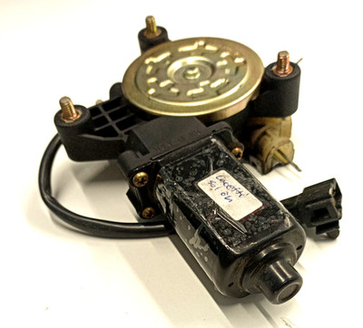Fensterhebermotor Chevrolet Evanda Links Vorne Dongyang Original OEM 96327987