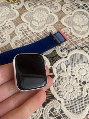 Apple Watch SE GPS + Cellular, Silver Aluminium case and sport loop, 40mm (Dark 