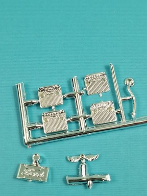 Revell AMT Ertl Monogram MPC 1/25 Scale Model Part 1927 Ford T Step Pads Mirror