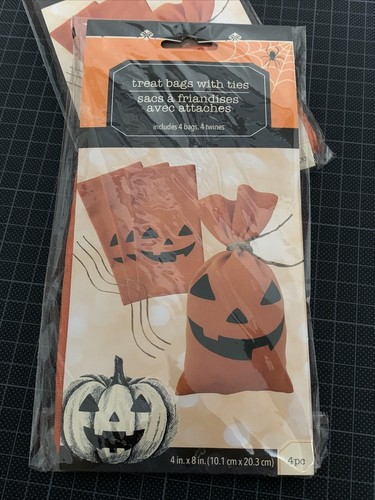 (8) NIP Halloween Pumpkin Face Fabric 4”x8” Treat Bag With Ties *FREE US SHIP* - Picture 3 of 5