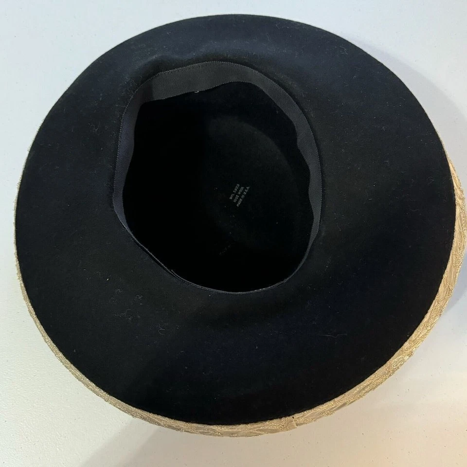 Sombrero de Lana Whittall & Shon Negro Perla Encaje Borde Dorado Derby Steampunk Estilo Iglesia Foto 2 de 4