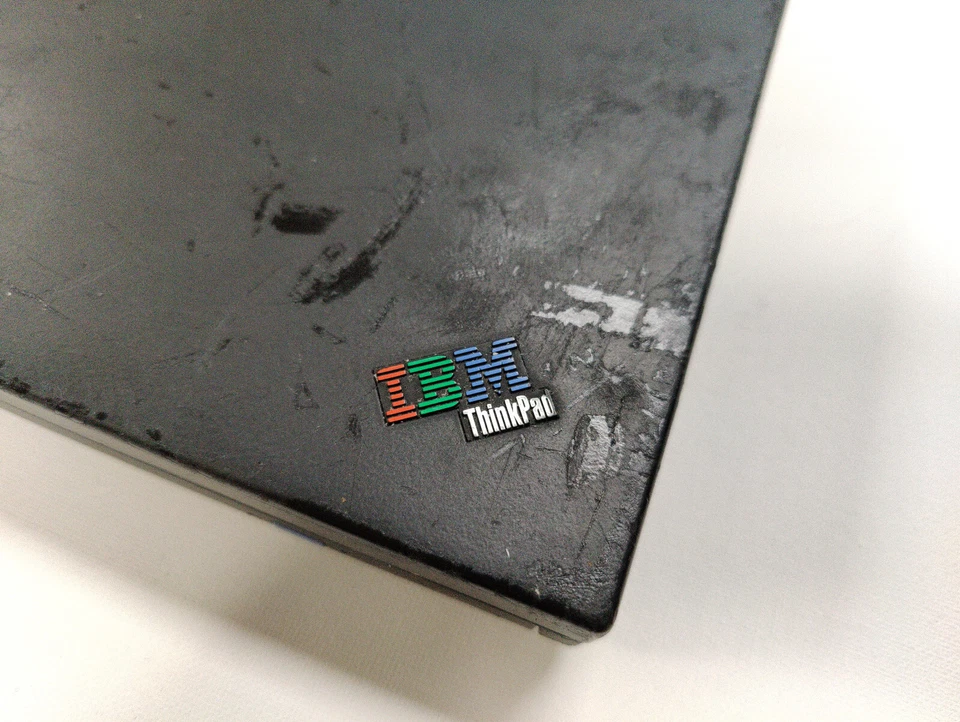 IBM ThinkPad 600X TESTED / 650 MHz SpeedStep / 12 GB / 320 MB / LAN / DVD / PSU - Image 3 of 4