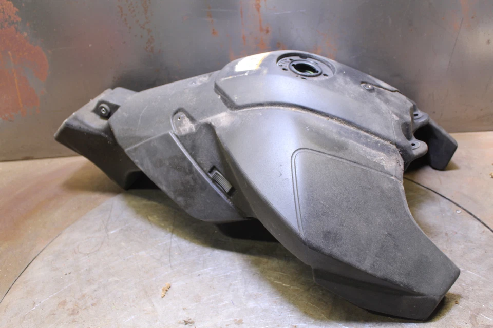 11-14 Aprilia Dorsoduro 1200 Gas Fuel Tank - Image 4 of 4