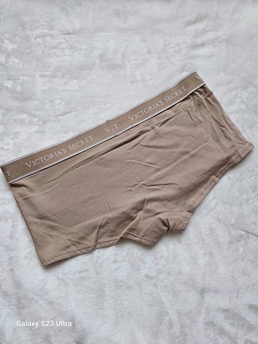 Pantalón corto Victoria's Secret Logo Boyshort Panty Selecciona tu talla y color ** - Imagen 8 de 18