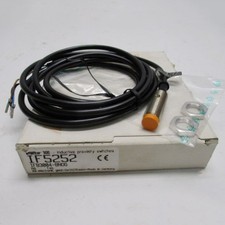 1PCS New IFM IF5252 INDUCTIVE PROXIMITY SWITCH Free Shipping QW