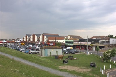 Photo 12x8 Eastern Esplanade Canvey Island  c2017