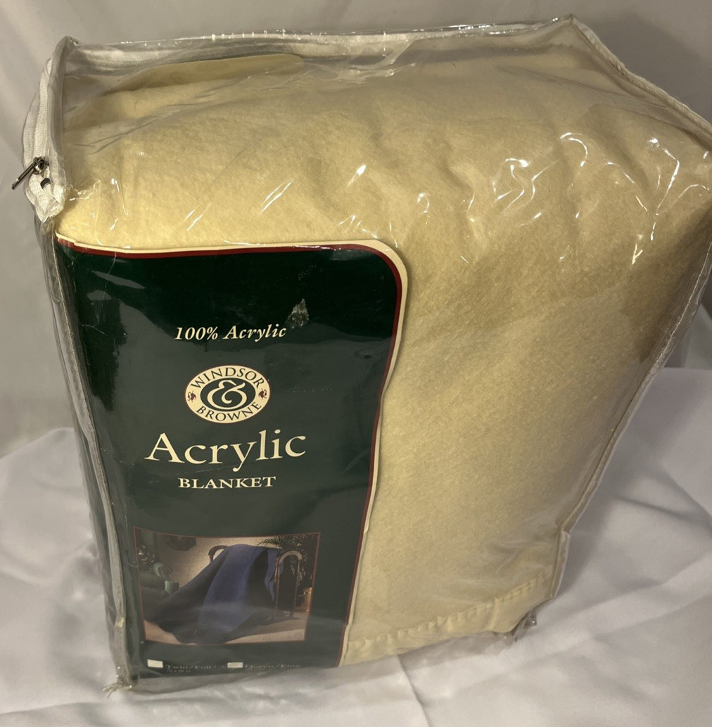 Windsor & Browne 100% Acrylic Queen King Size 90x102 Blanket Off White thumbnail 3