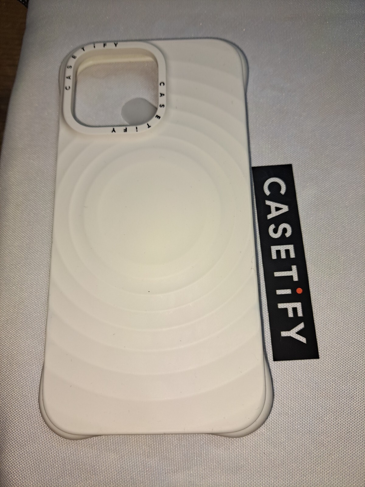 Casetify Ripple White MagSafe Case for iPhone 14 Pro Max-image