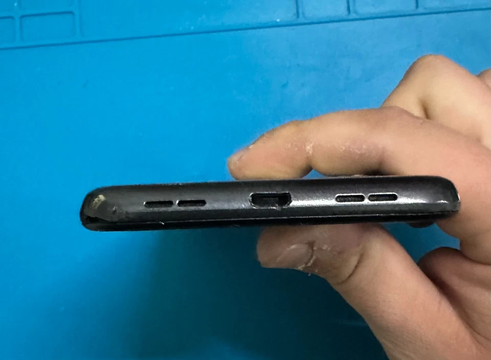 Alcatel 1SE - 4GB RAM - 64GB MEMORIA - Immagine 3 di 4