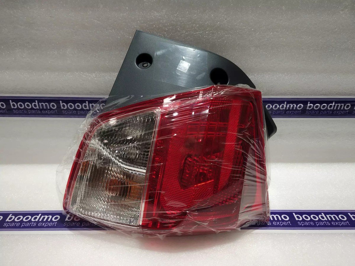 Tail Light for HYUNDAI SANTRO 3RD GEN - 92402-C4000 - Hyundai