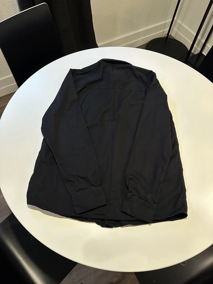 Men's Volcom Black Long Sleeve Button Up Size Large - Image 4 of 4