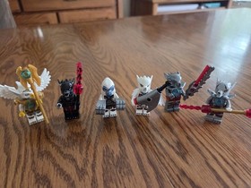 LEGO LEGENDS OF CHIMA: Worriz's Combat Lair (70009)