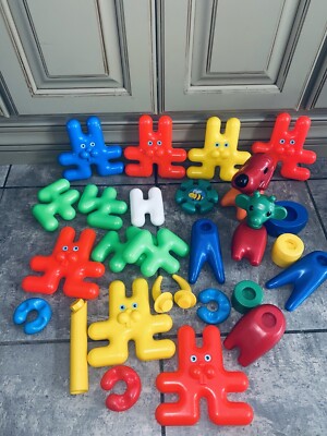 Vintage Toy Funny Bunny Link Interlocking Blocks Puzzle Teething Tupperware Lot