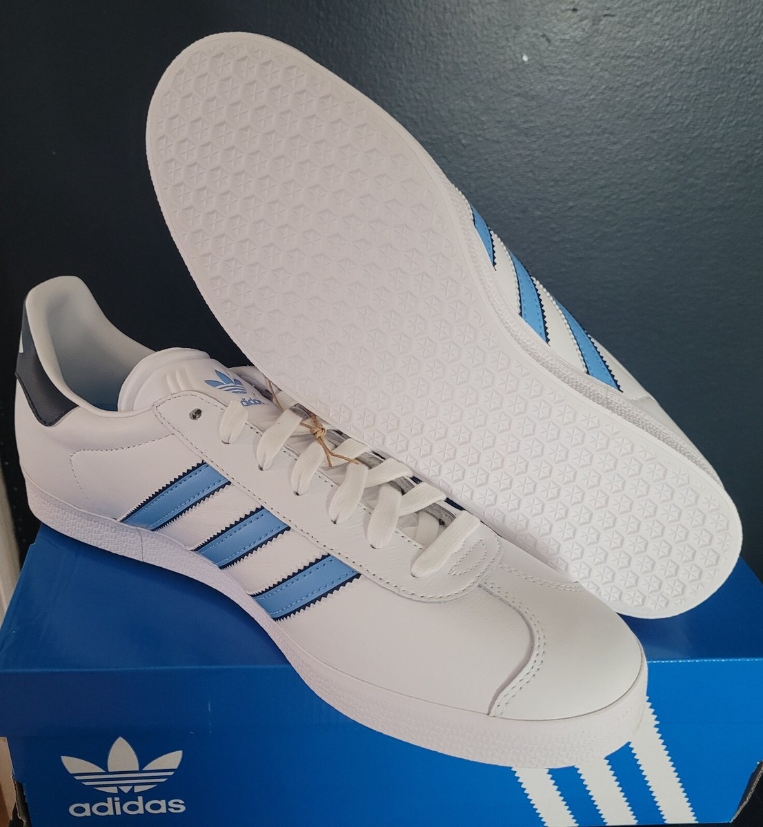 【美品/即日発送】adidas Gazelle ネイビー/ホワイト 23.5㎝ Amazon.co.jp: [アディダス] ガゼル GAZELLE ネイビー/フット
