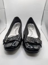 Abella Women's True Comfort Flat. Black With Buckle Accent . Sz 9 1/2