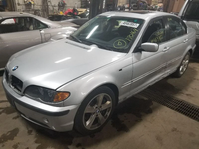 Parachoques trasero sedán sin tecnología M con equipamiento deportivo compatible con BMW 325i 301908 02-05 Foto 4 de 4