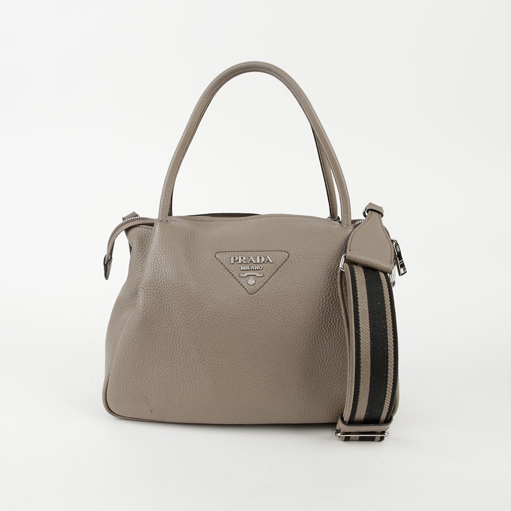 ★PRADA★ Prada 1BC127 2DKV F0002 Vitello Dino Shoulder Bag Prada Large Clay Grey Vitello Dino Tote and Shoulder Bag
