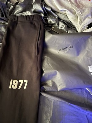 Essentials Sweat Pants (un cuffed) Lg