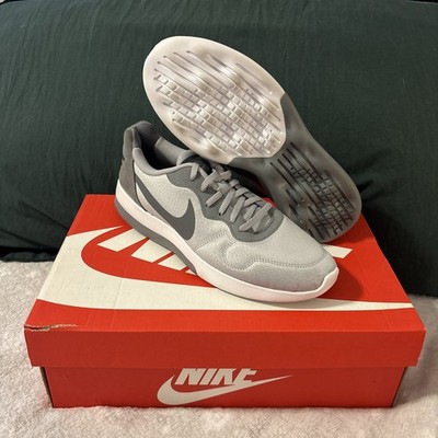 Nike Women s Lightweight MD Runner 2 Athletic Running Shoes Size 9