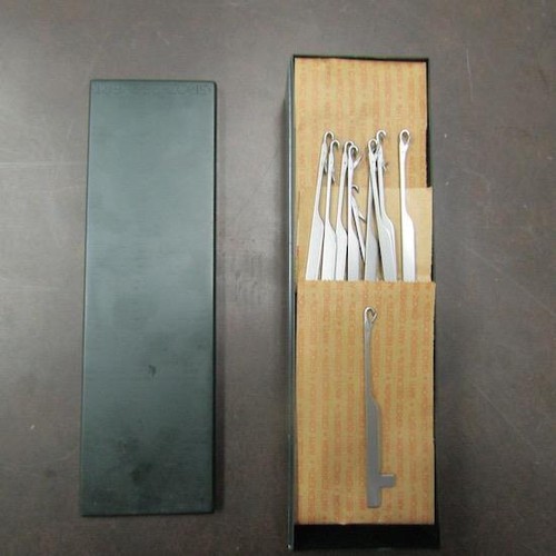 Box of 150 Groz Beckert Knitting Machine Needles,150 102242 Vo 77.190