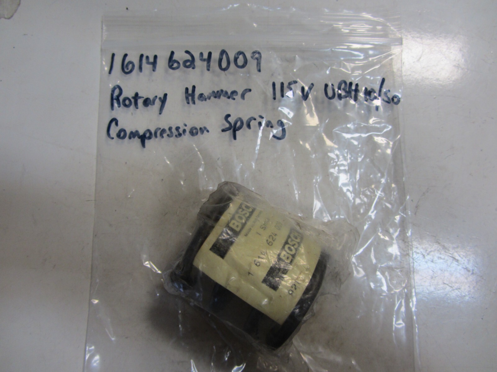 Bosch no. 1-614-624-009, NOS, Compression Spring.