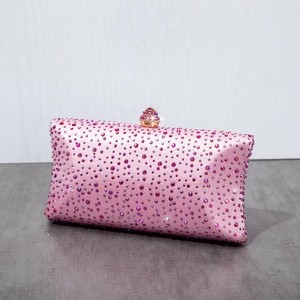 amazon clutch rosa
