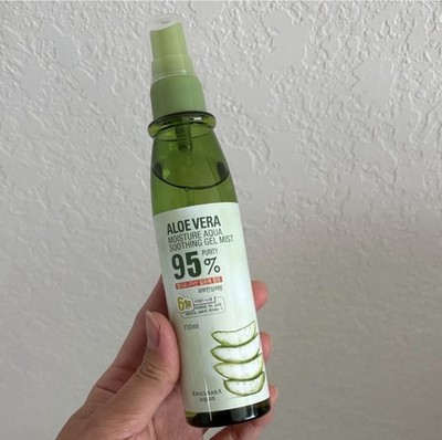 NWT Aloe Vera Moisture Aqua Soothing Gel Mist - Green 110ml