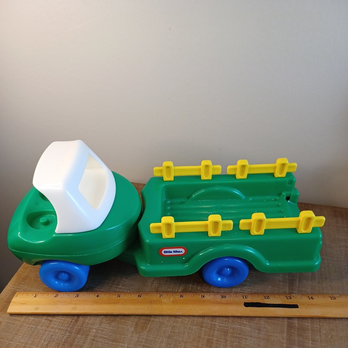 Vintage Little Tikes Toddle Tots GREEN FARM TRUCK Tractor