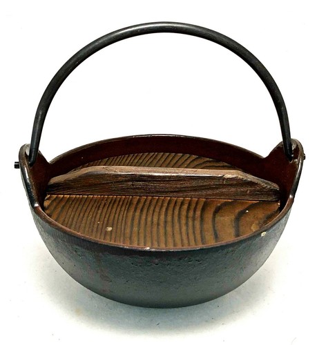 Japanese Cast Iron Sukiyaki Shabu Nabemono Personal Size Hot Pot With Wooden Lid - Picture 8 of 11