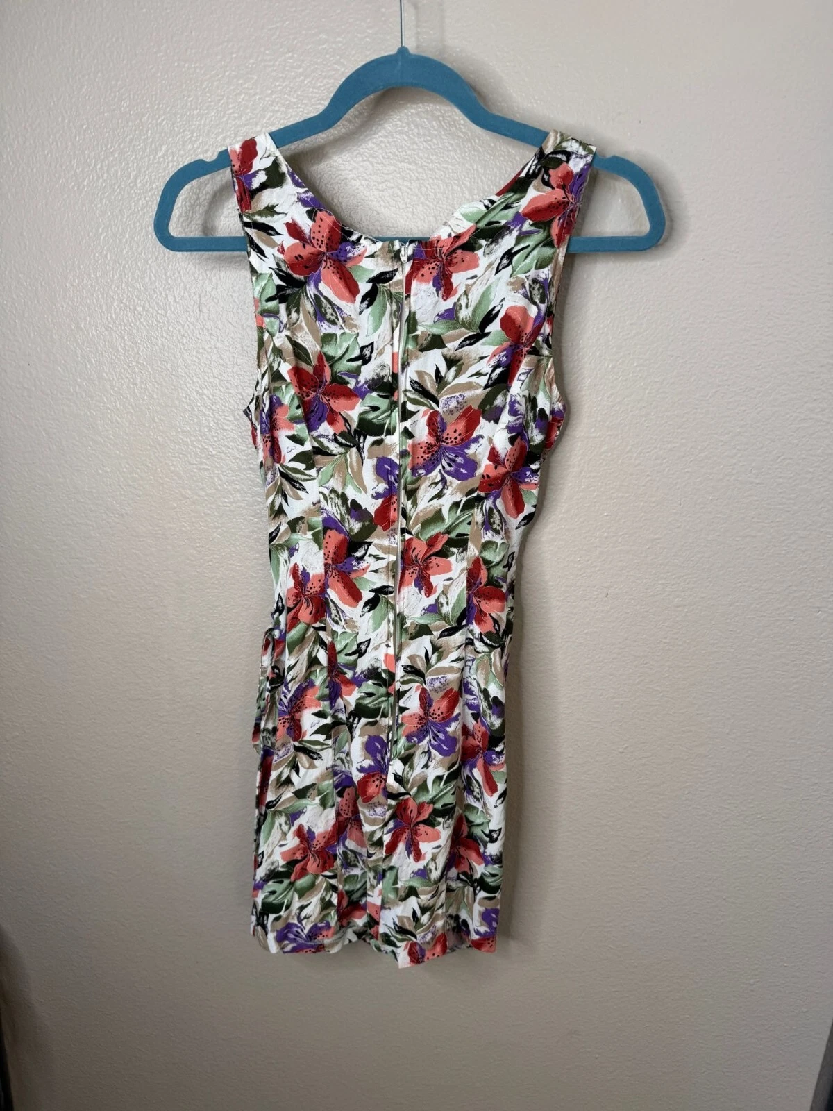 OFF WHITE Mini abito donna vintage Rampage bianco sporco floreale senza maniche