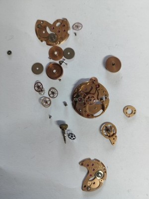 OMEGA 625  Lady   Cal. 625  Lot  Parts with Crown Uesd Y