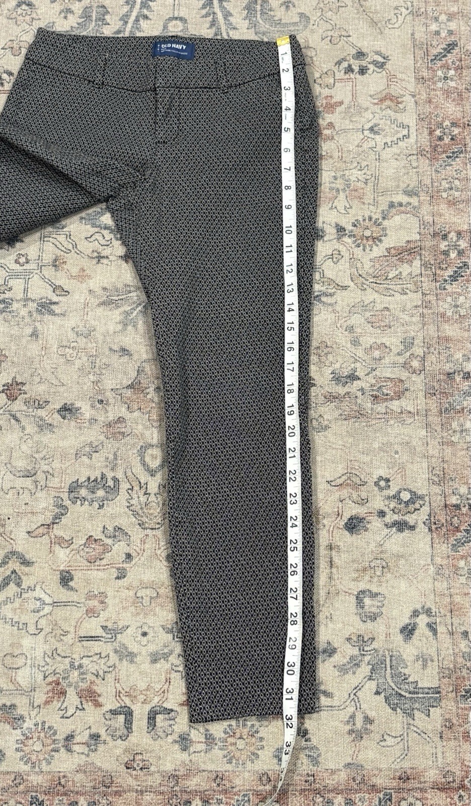 Women’s Old Navy Bundle Bundle Pixie Pants Size 2… - image 9