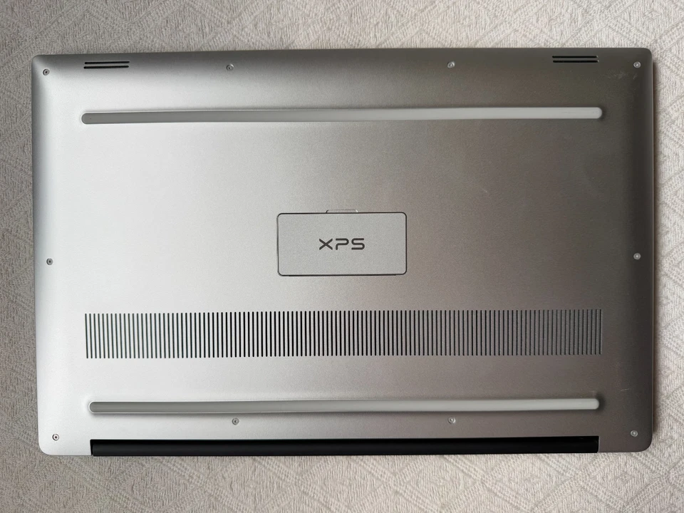 Dell XPS 15 9570 i5-8300H - 8GB - Nvidia 1050 - 128GB SSD - 1TB HDD - Windows 11 - Image 3 of 4